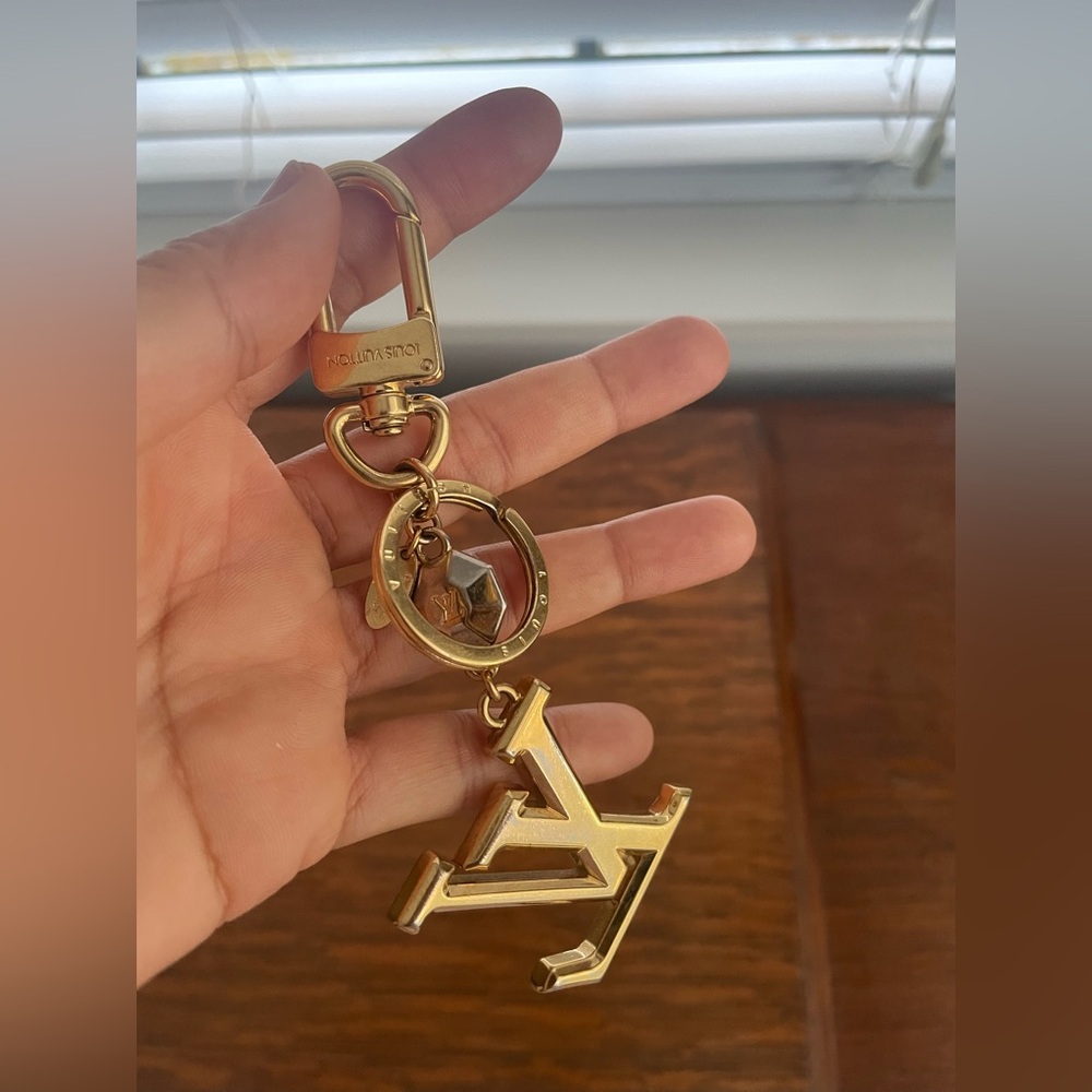 Louis Vuitton Gold Keychain - Picture 9 of 10